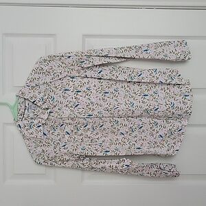 Collared shirt with birds and 3/4 sleeves